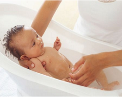 Ba cách khắc phục cứt trâu ở trẻ sơ sinh giúp mẹ chăm trẻ dễ dàng